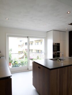 martijn_pekelharing_meester_meubelmaker_keuken_notenhout_beton3