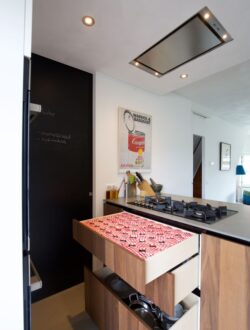 martijn_pekelharing_meester_meubelmaker_keuken_notenhout_beton4